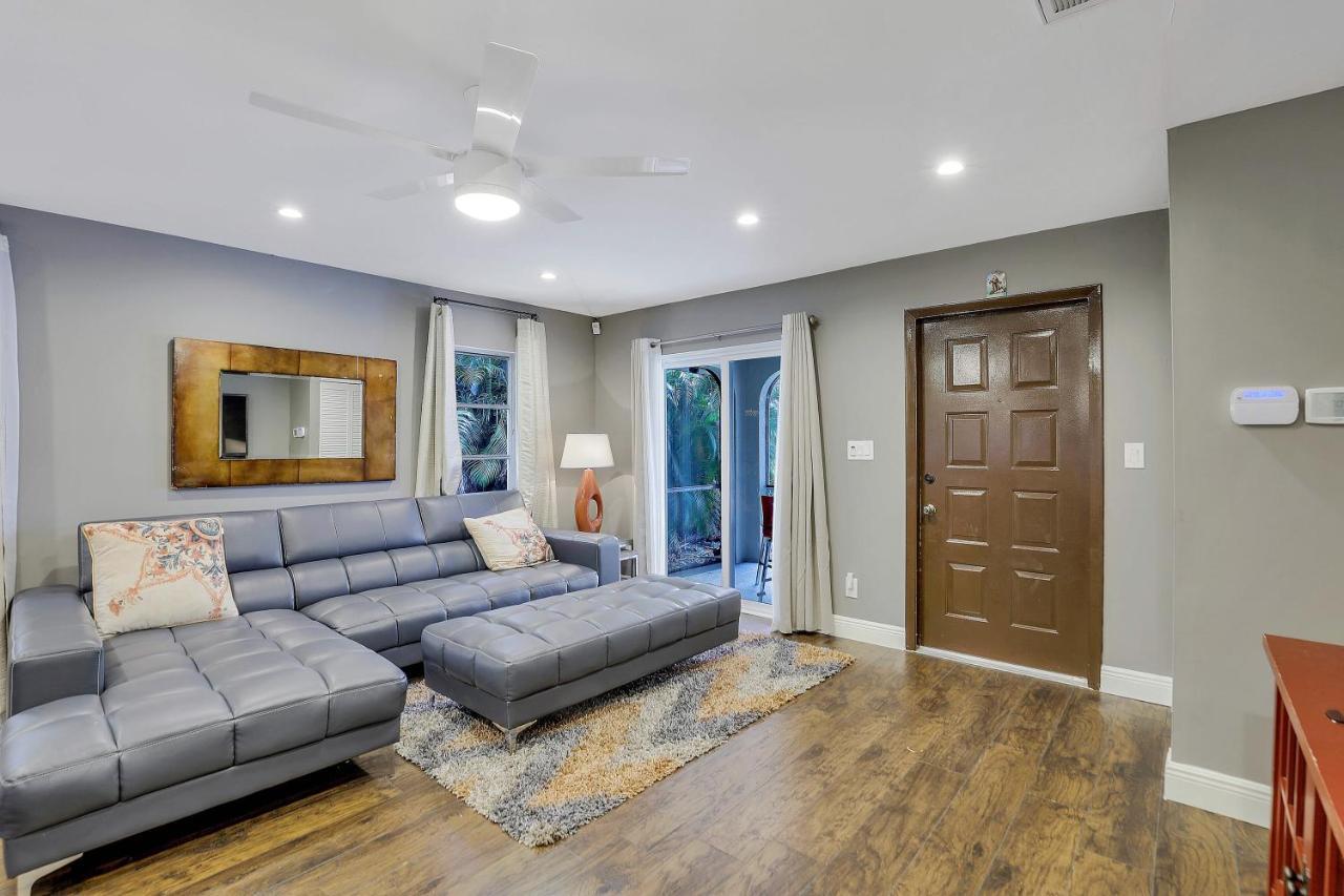 Florida House Villa เนเปิลส์ ภายนอก รูปภาพ